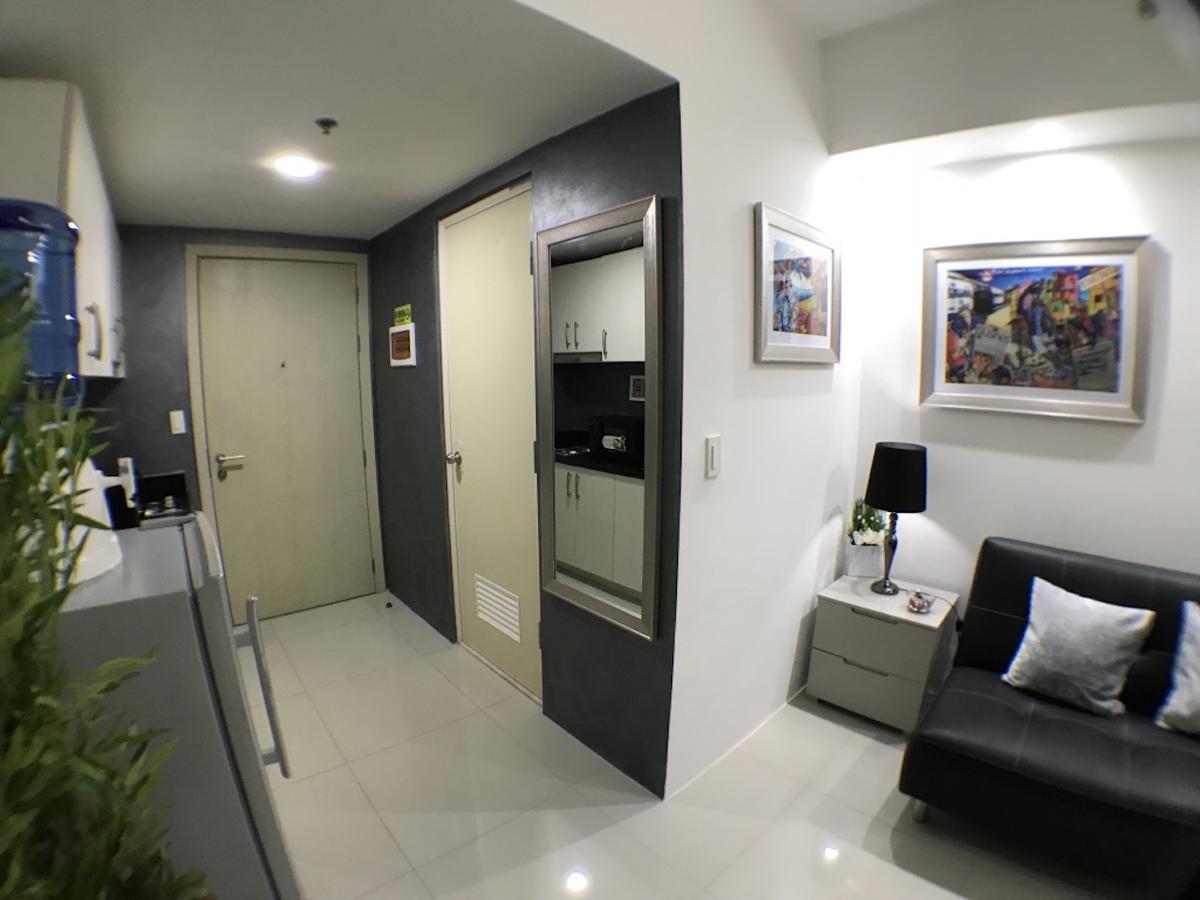 Jazz Makati Luxury Apartment Manila Esterno foto