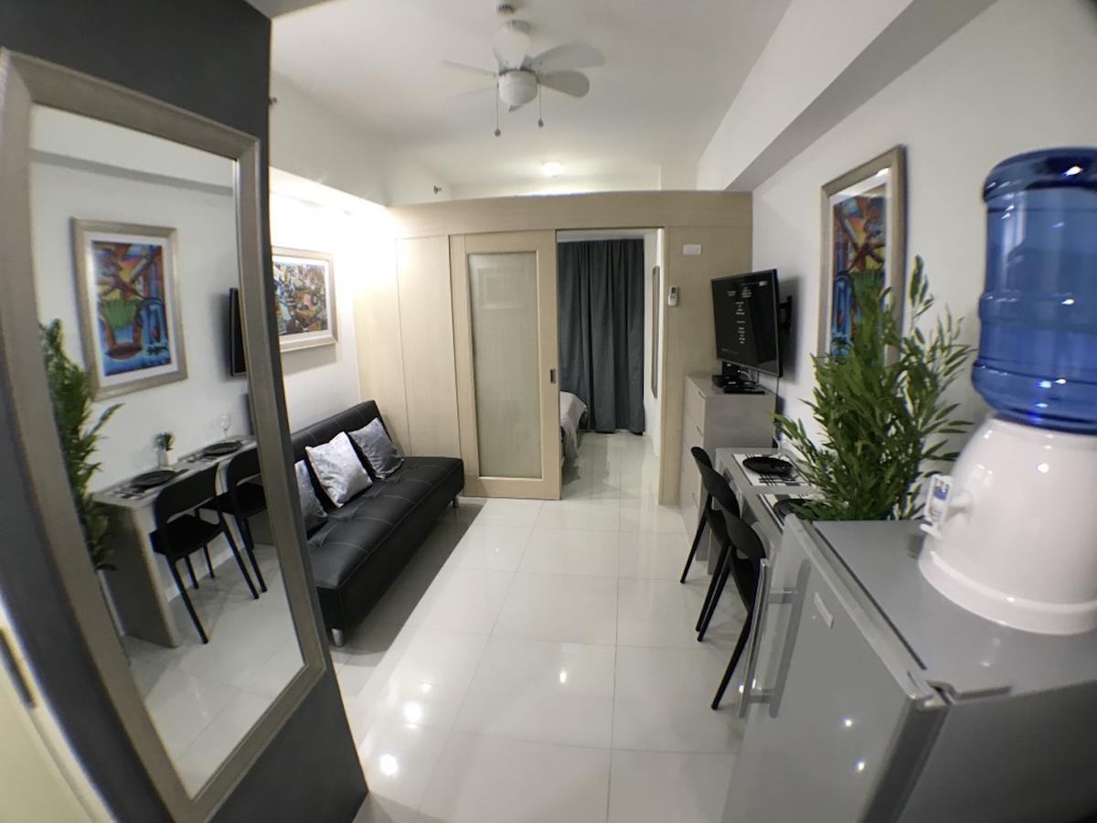 Jazz Makati Luxury Apartment Manila Esterno foto